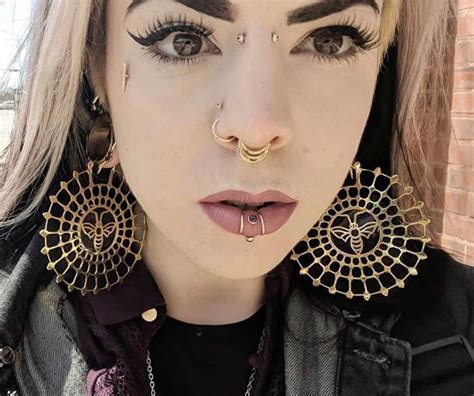 1514 N Ashland Ave, Chicago, IL 60622 | 2256 W BELMONT AVE, CHICAGO, IL 60618 Contact 12 PM - 9PM / 7 Days A Week / Walk-ins Welcome Daily 12pm - 8pm. . Identity body piercing